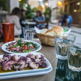 Ateny: Wycieczka piesza w małej grupie - Greek Food Discovery