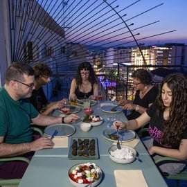 Ateny: lekcja gotowania w małej grupie i prywatny balkon