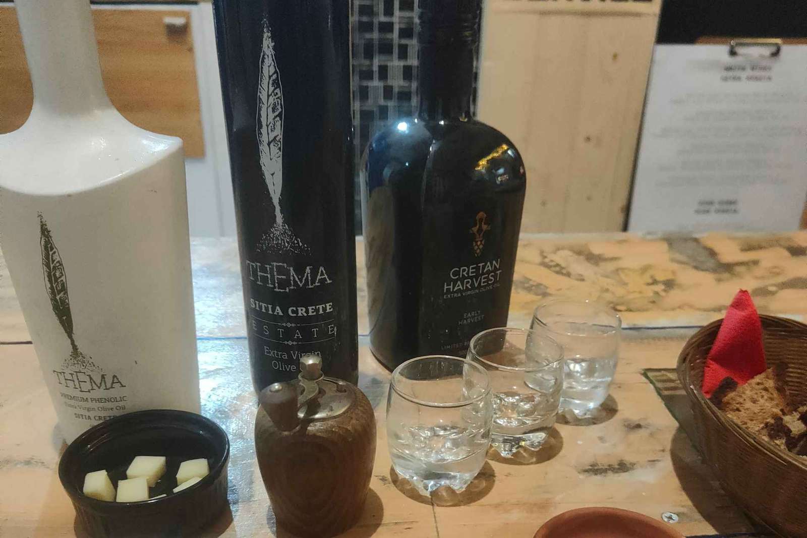 Doświadczenie z oliwą z oliwek Extra Virgin z winem i ziołami