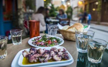 Ateny: Wycieczka piesza w małej grupie - Greek Food Discovery