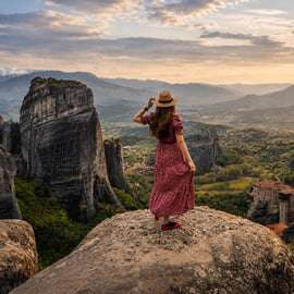 Ateny: Meteora DayTrip po angielsku/hiszpańsku i majestatyczny zachód słońca