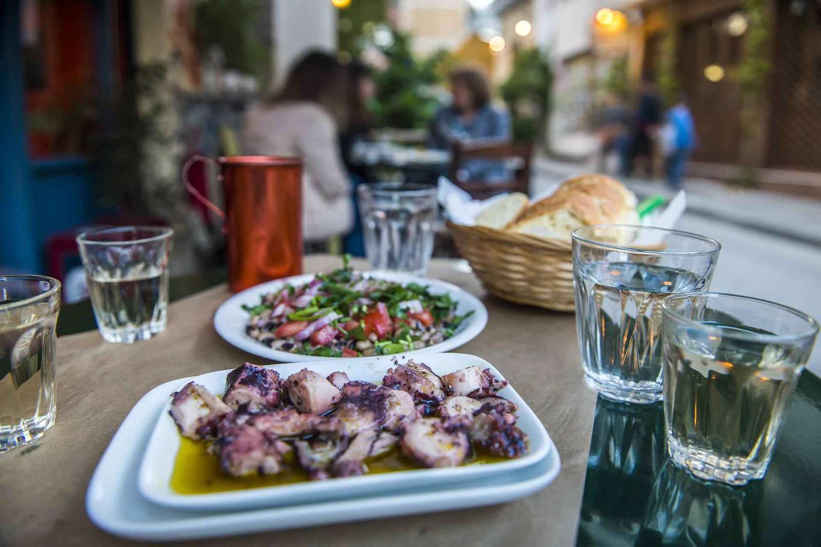 Ateny: Wycieczka piesza w małej grupie - Greek Food Discovery